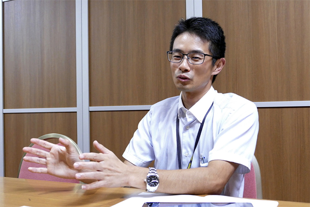 中野智仁氏